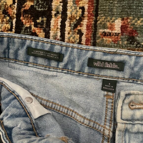 Wild Fable Light Wash High Waist Jean Shorts - Picture 3 of 3